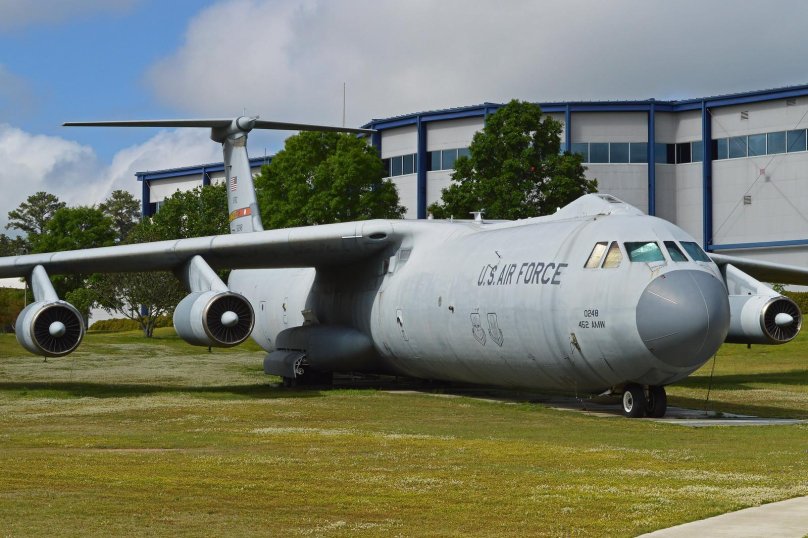 Lockheed c141c