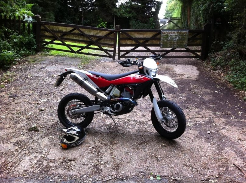 Хускварна 450 мотард