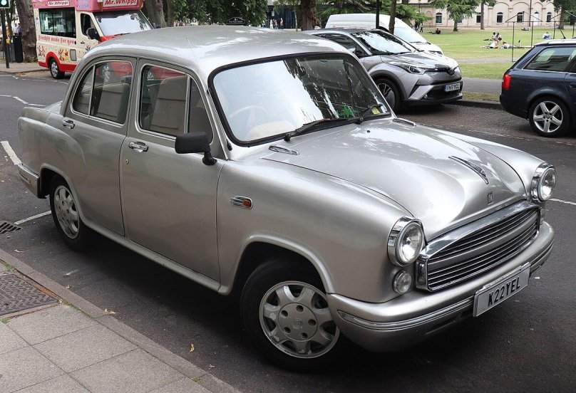 Hindustan Ambassador Grand