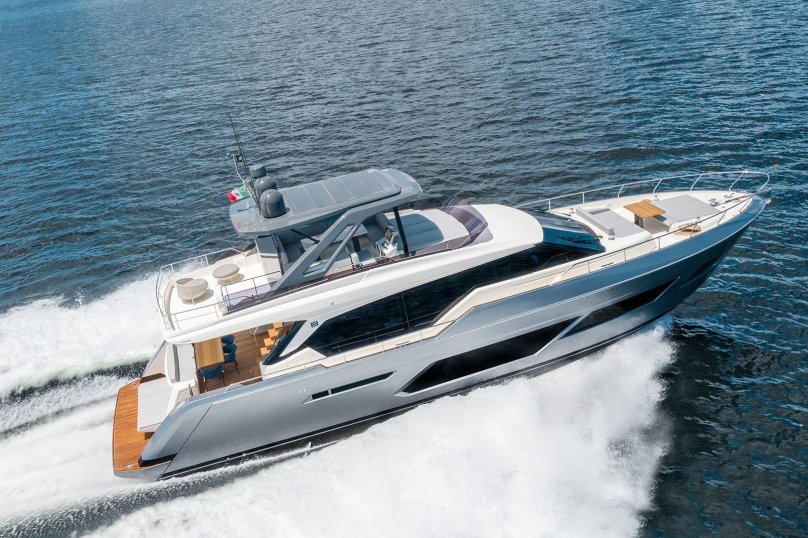 Ferretti Yachts Pershing 140