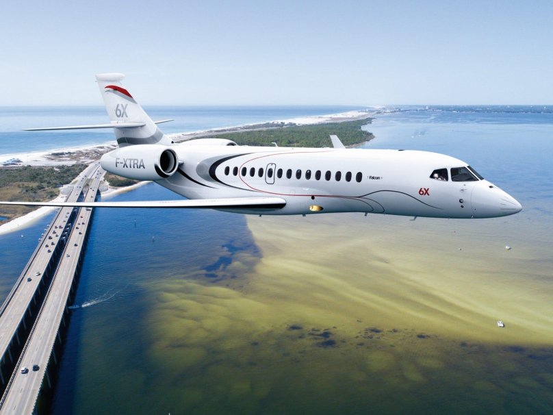 Dassault Falcon 10 самолет