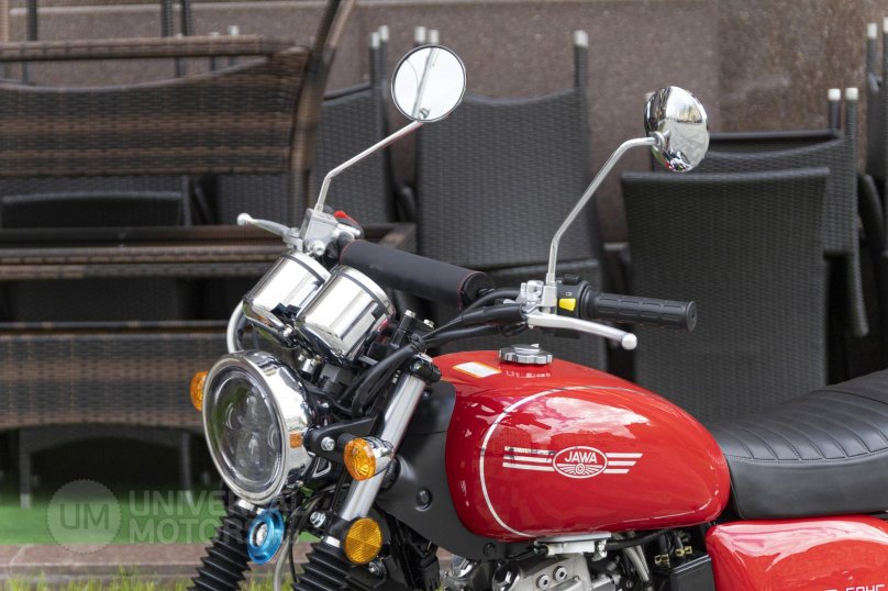 Ветровое стекло на яву 638