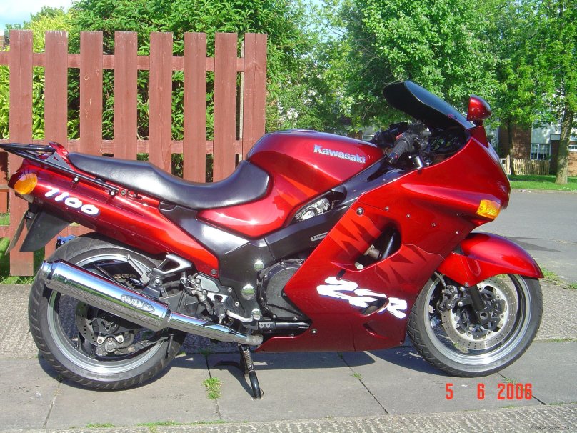 Kawasaki ZZR 1100 2