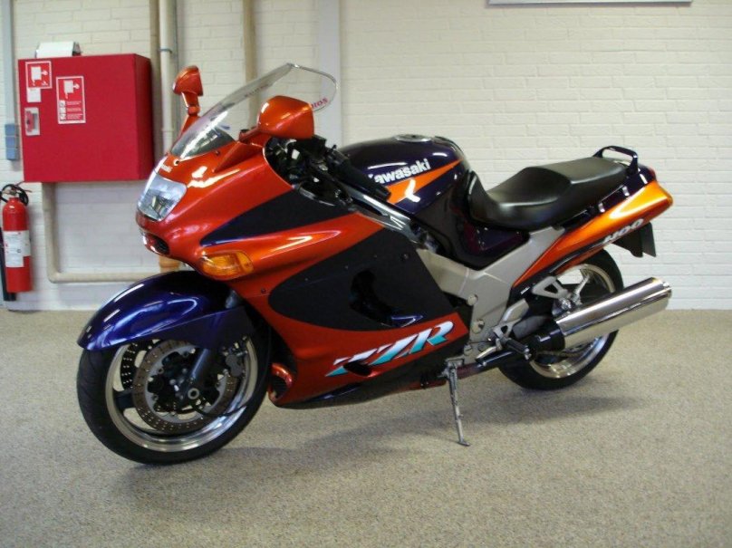 Кавасаки ЗЗР 1100