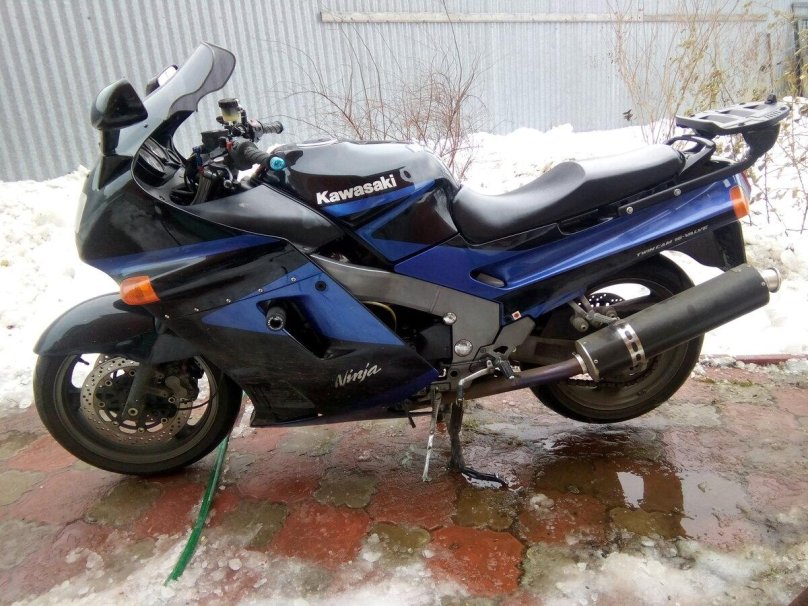 Кавасаки ZZR 1100