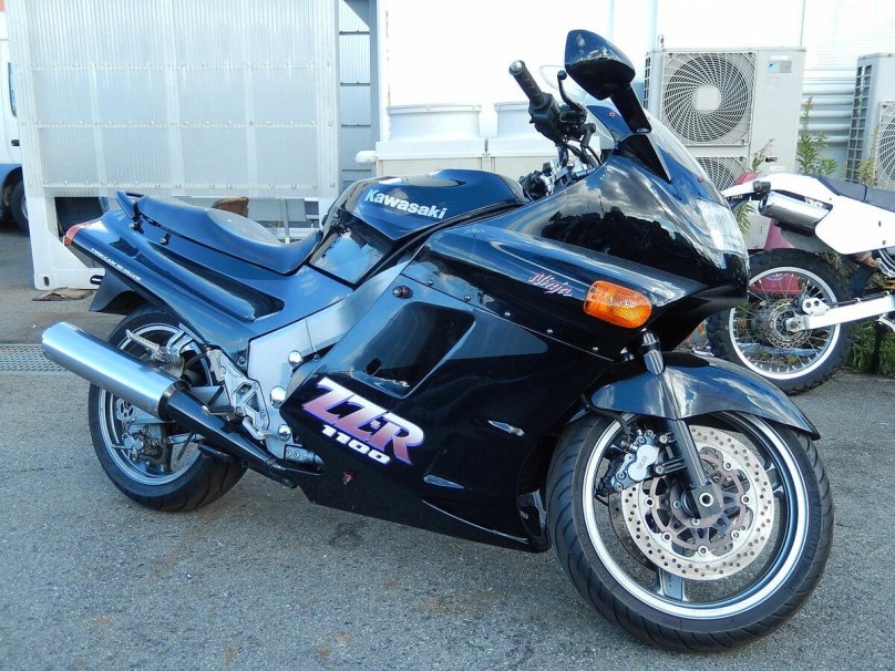 ZZR 1100
