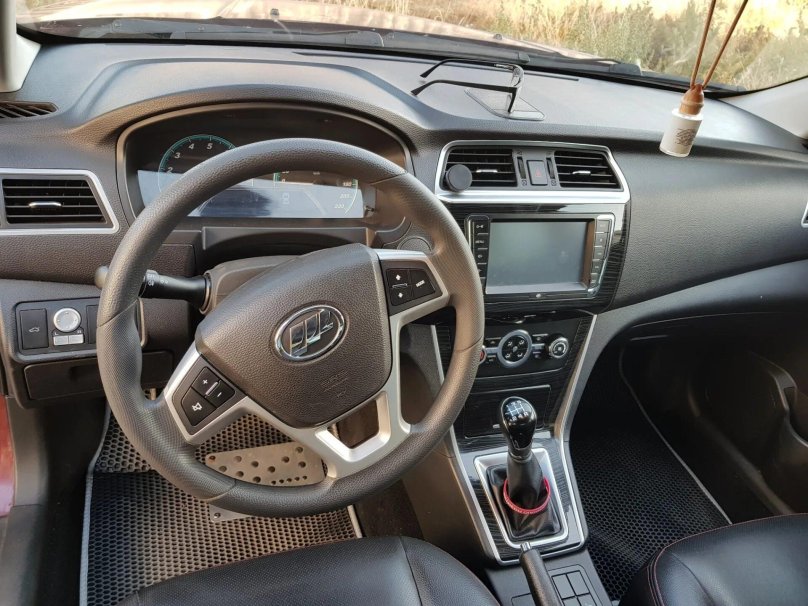 Лифан Солано 2 салон