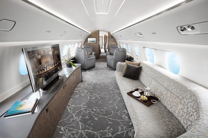 Embraer Lineage 1000e private Jet