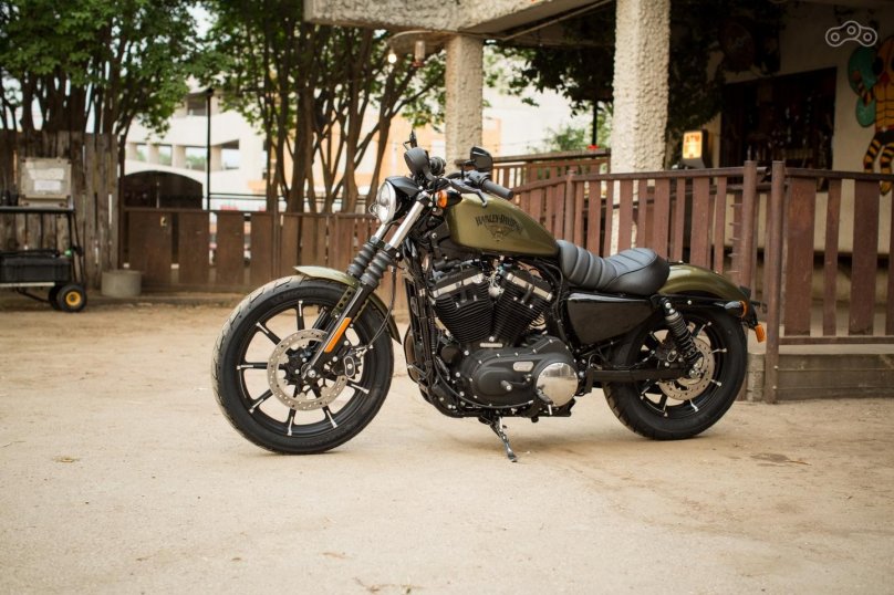 Харлей Дэвидсон Sportster 883 Iron
