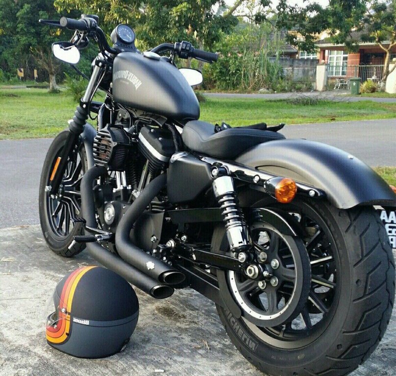 Харлей Дэвидсон Sportster 883