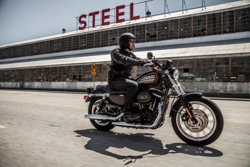 Харлей Дэвидсон 883