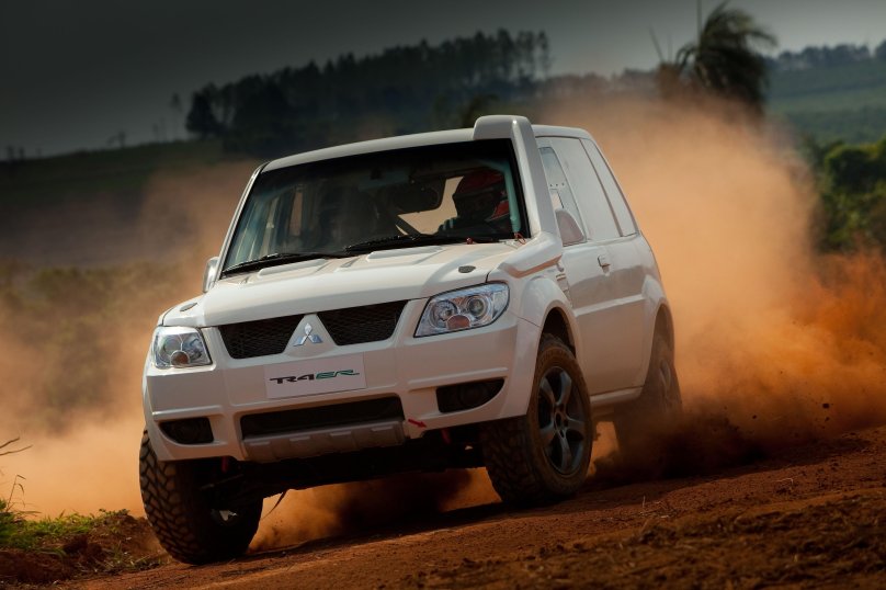 Митсубиси Паджеро ио