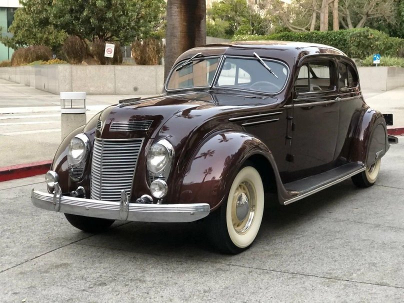Chrysler Airflow 1937