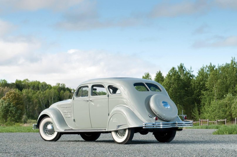 Chrysler Airflow 1937