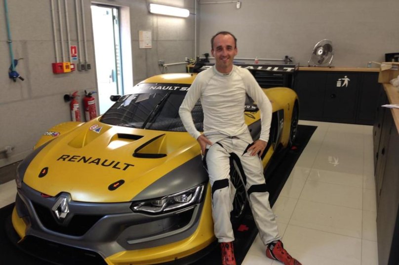 Формула 1 Роберт Кубица Renault вид сверху