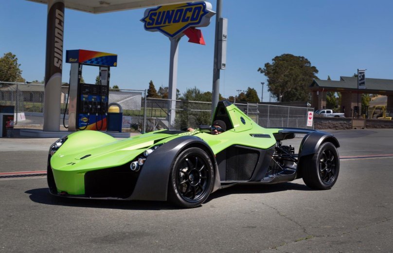 Одноместный автомобиль спортивный