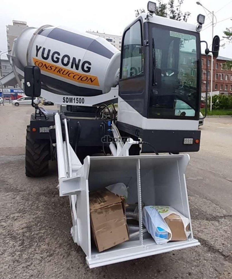 Самозагружающий автобетоносмеситель Yugong sdm5500