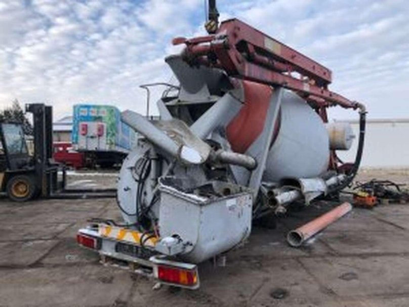 Пумик для подачи бетона