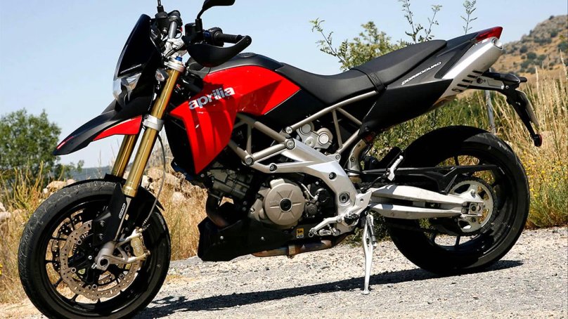 Априлия Дорсодуро 750