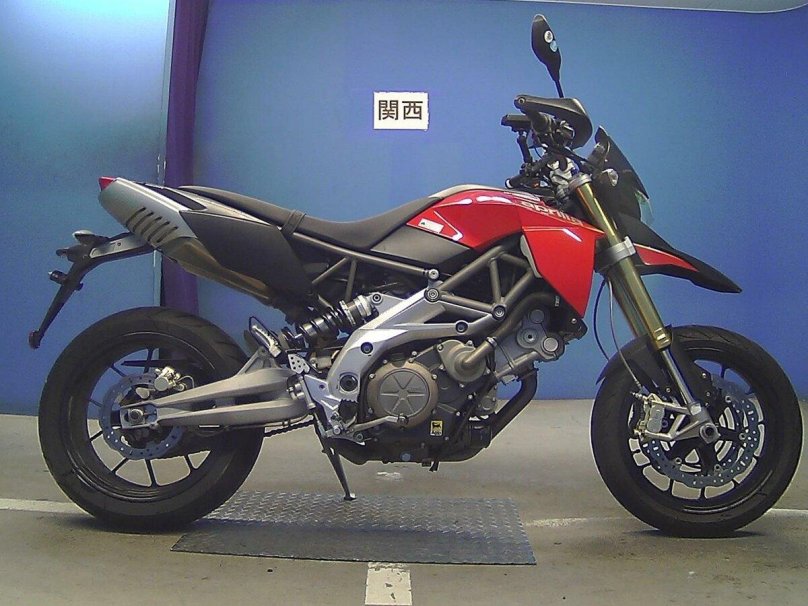 Априлия Дорсодуро 750 2009