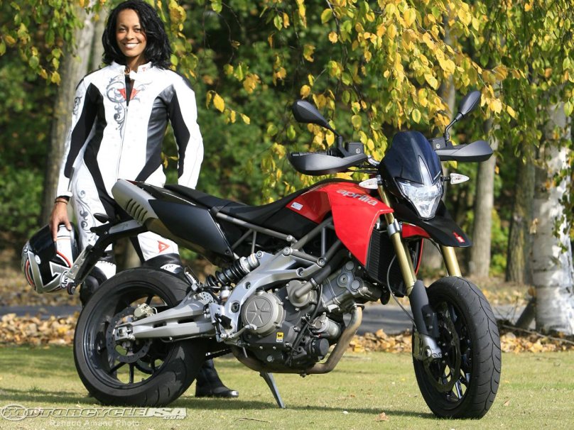 Априлия Дорсодуро 750 2009