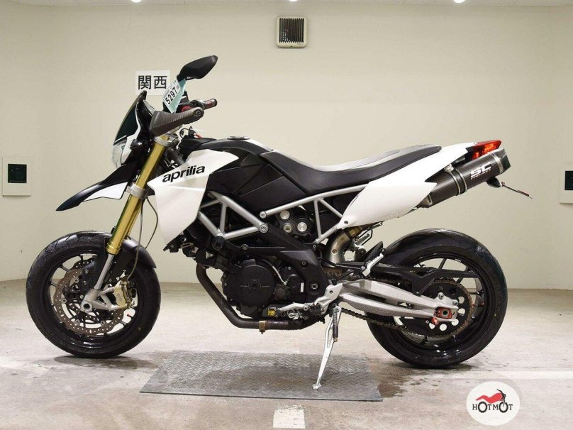 Aprilia Dorsoduro 750 плуг