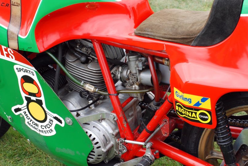 Ducati 900 Mike Hailwood Relica 1/12