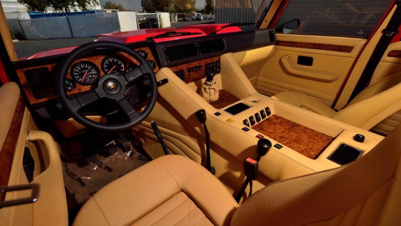 Lamborghini джип lm002 салон