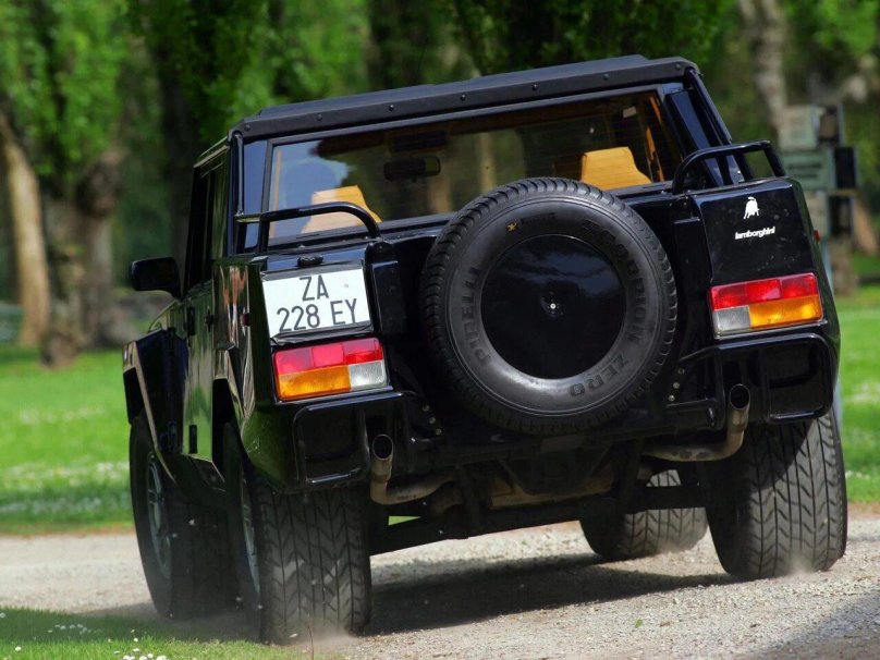 Lamborghini lm002 Rear