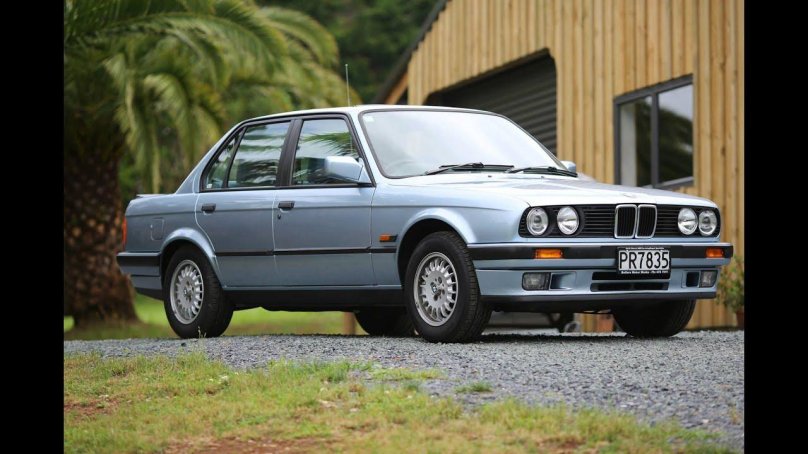 BMW e30 седан