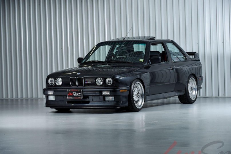 BMW e30 Coupe