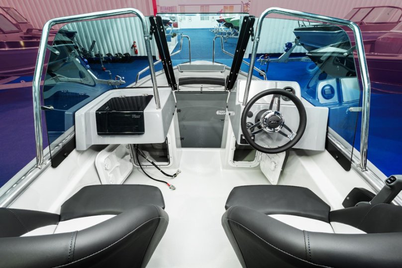 Катер Сильвер Фокс 485