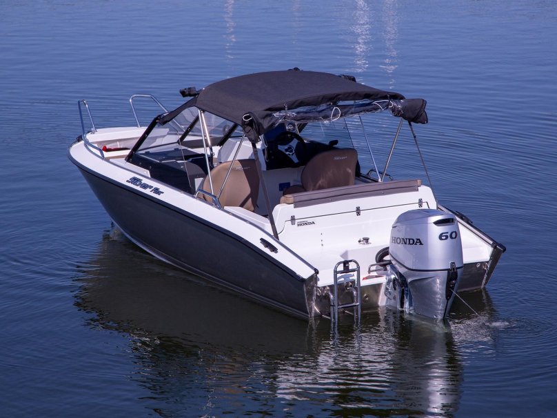 Катер Сильвер Фокс