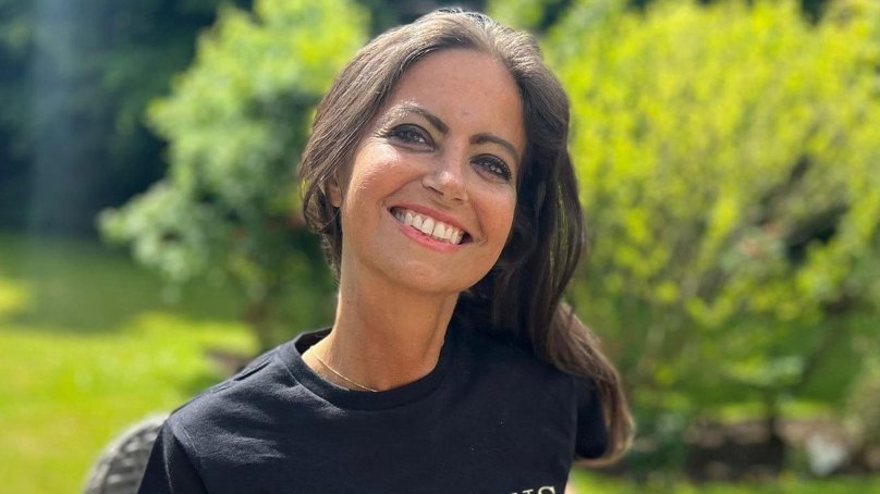 Дебора Джеймс журналист