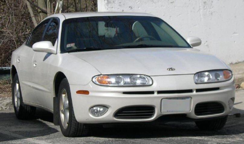 Oldsmobile Aurora 2002
