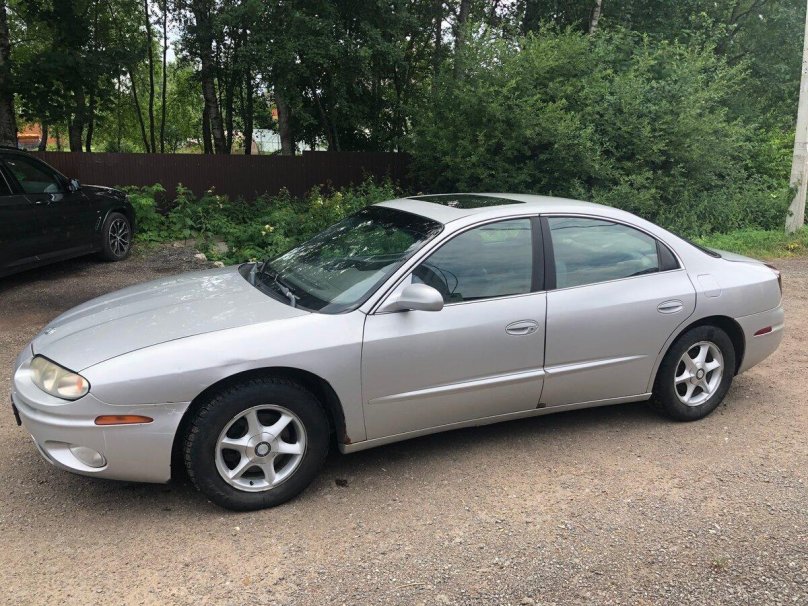 Олдсмобиль Аврора