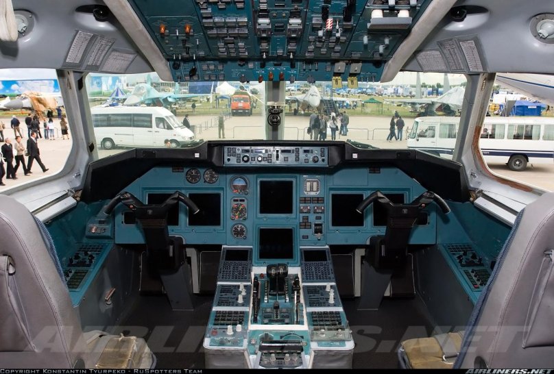 Туполев 334 самолет салон