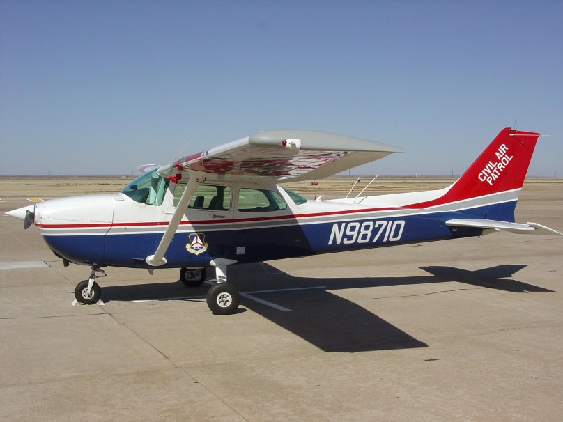 Легкомоторный самолет Cessna 172