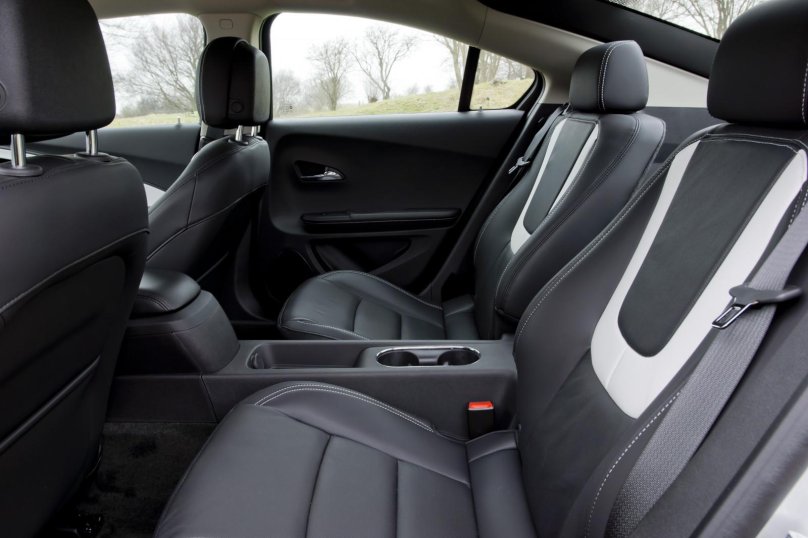 Chevrolet Volt 2 салон