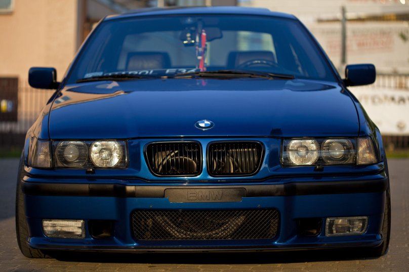BMW e36 синяя