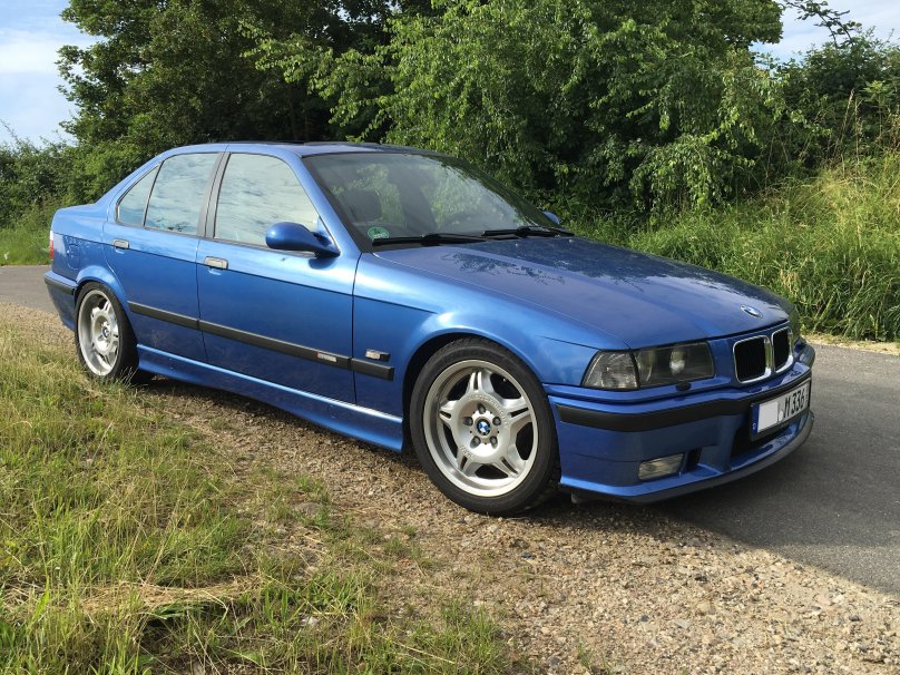 BMW m3 e36 sedan