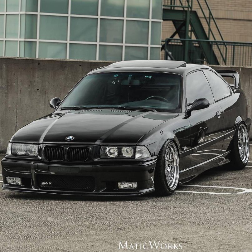 BMW e36 Black