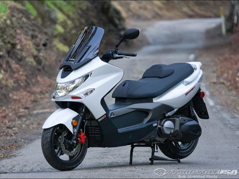 Макси скутер Kymco Xciting 500