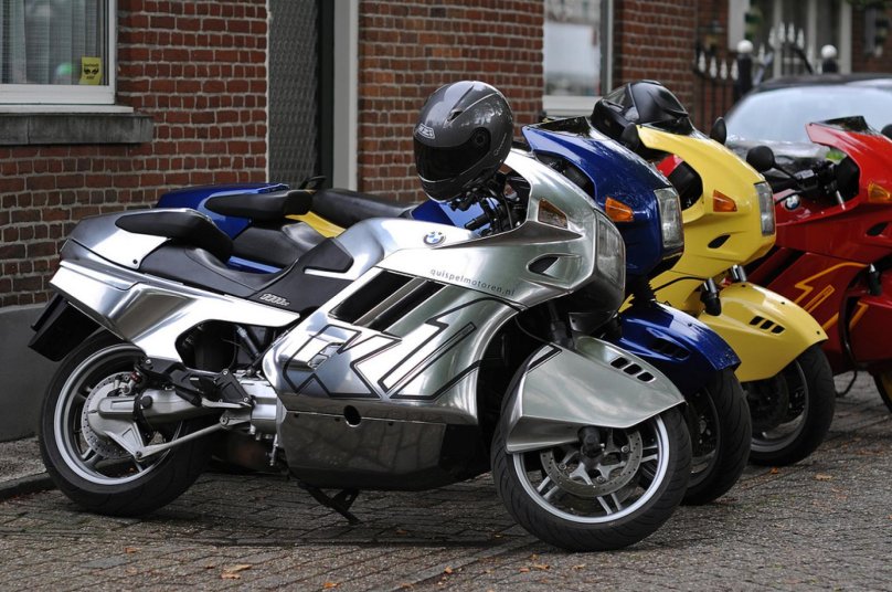 BMW 1.8 мотоцикл