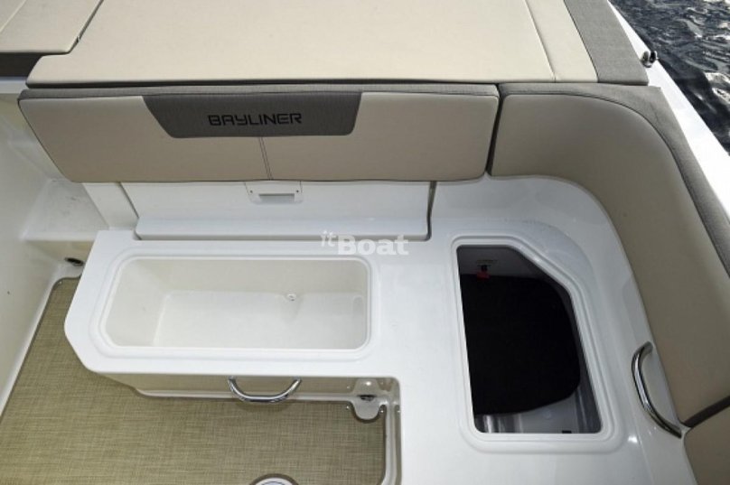 Bayliner 2855 салон