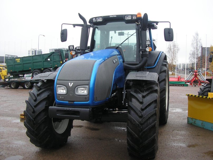Трактор Valtra