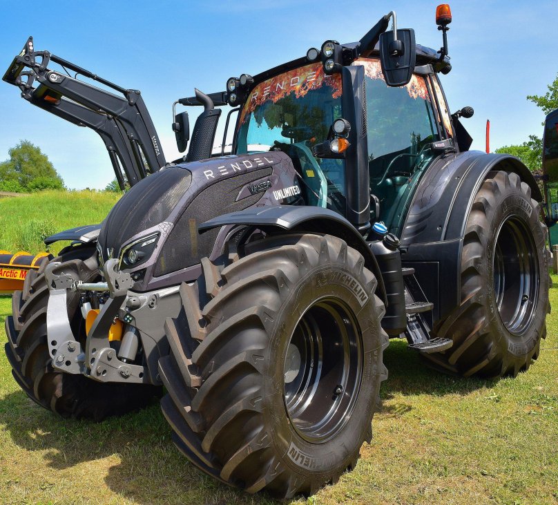 Valtra s324