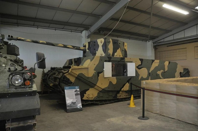 Тог 2 внутри танка