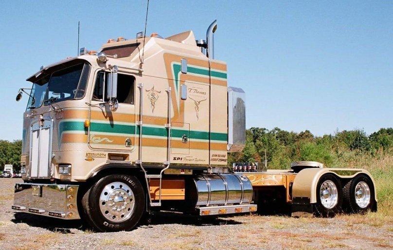 Грузовики Кенворт бескапотные