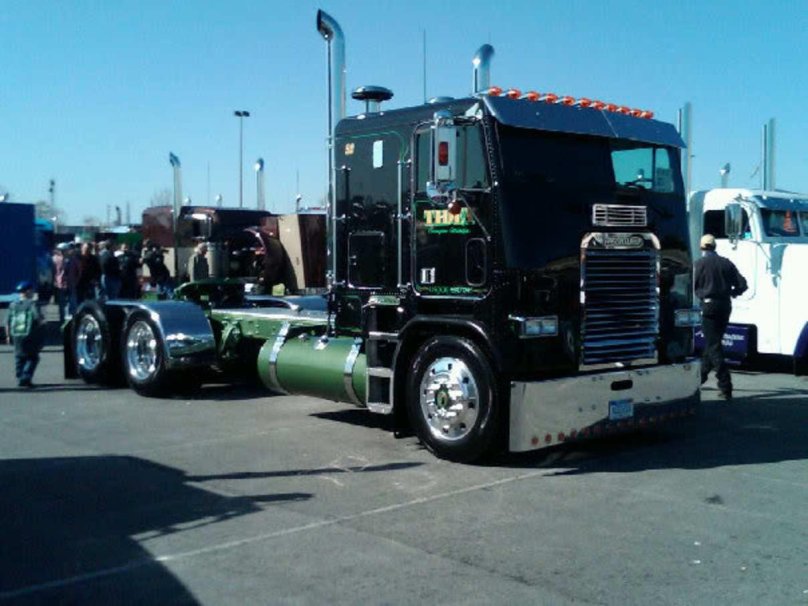 Фредлайнер кабовер